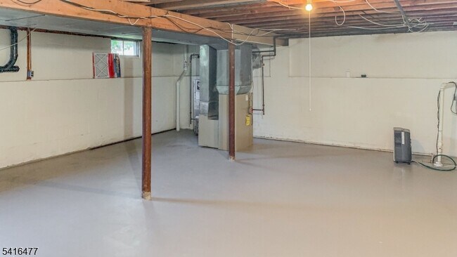 Building Photo - 247 Fairfield Ln