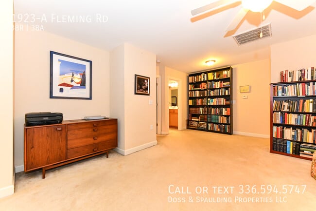 Building Photo - 1923 Fleming Rd