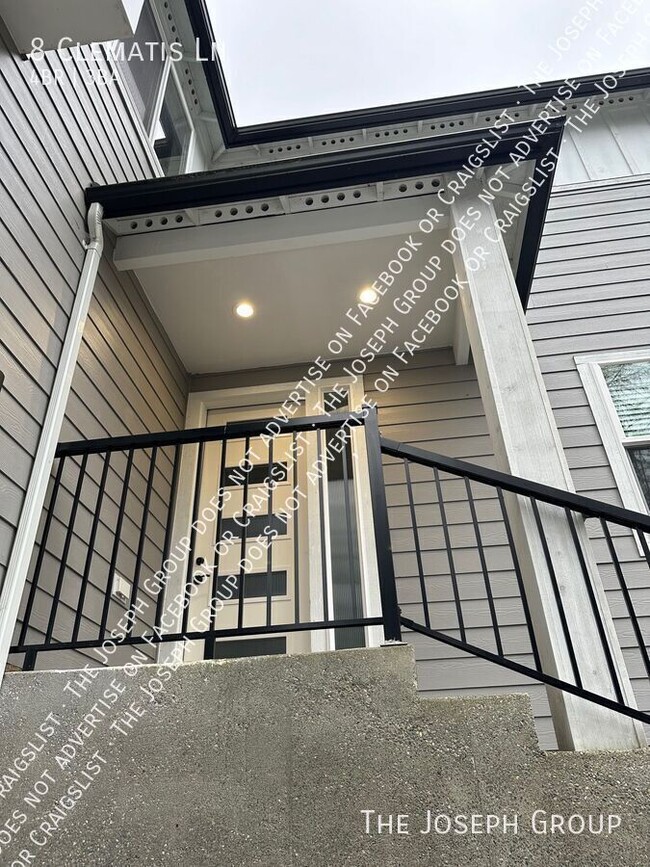 Building Photo - 8 Clematis Ln