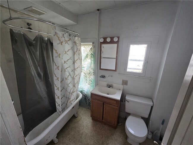 Building Photo - 69 Park Ave