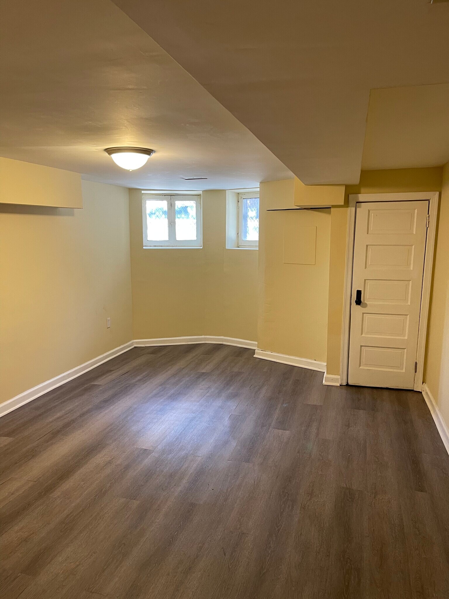 Basement Room - 2309 Avalon Ave