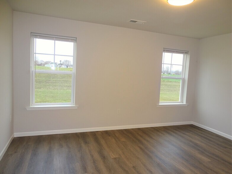 Building Photo - 14 Cobblestone Ct