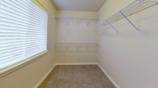 Building Photo - 3 Bedroom 2.5 Bath Duplex with 2 Car Garage. Schedule a tour today!