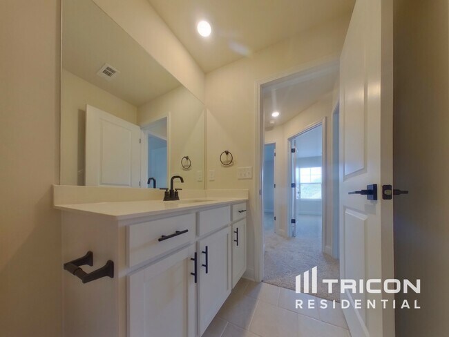 Building Photo - 432 Cantrell Dr