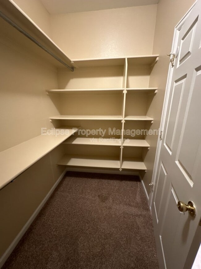 Building Photo - 2461-F 1/4 F 1/4 Rd