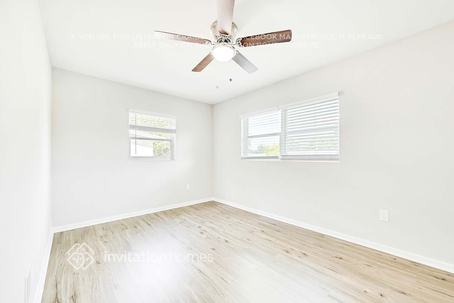 Building Photo - 5506 Perrine Dr