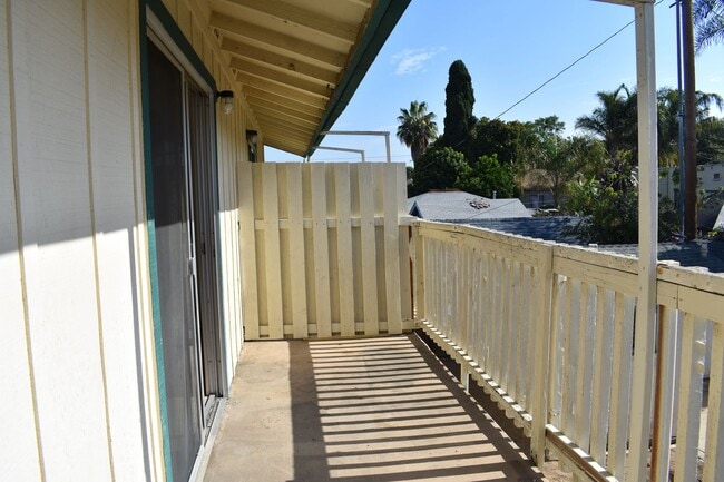 Building Photo - 512-516 N CITRUS AVENUE