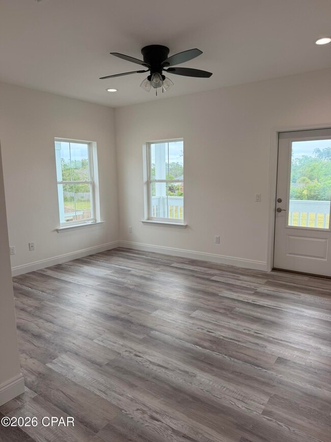 Building Photo - 913 Plantation Dr