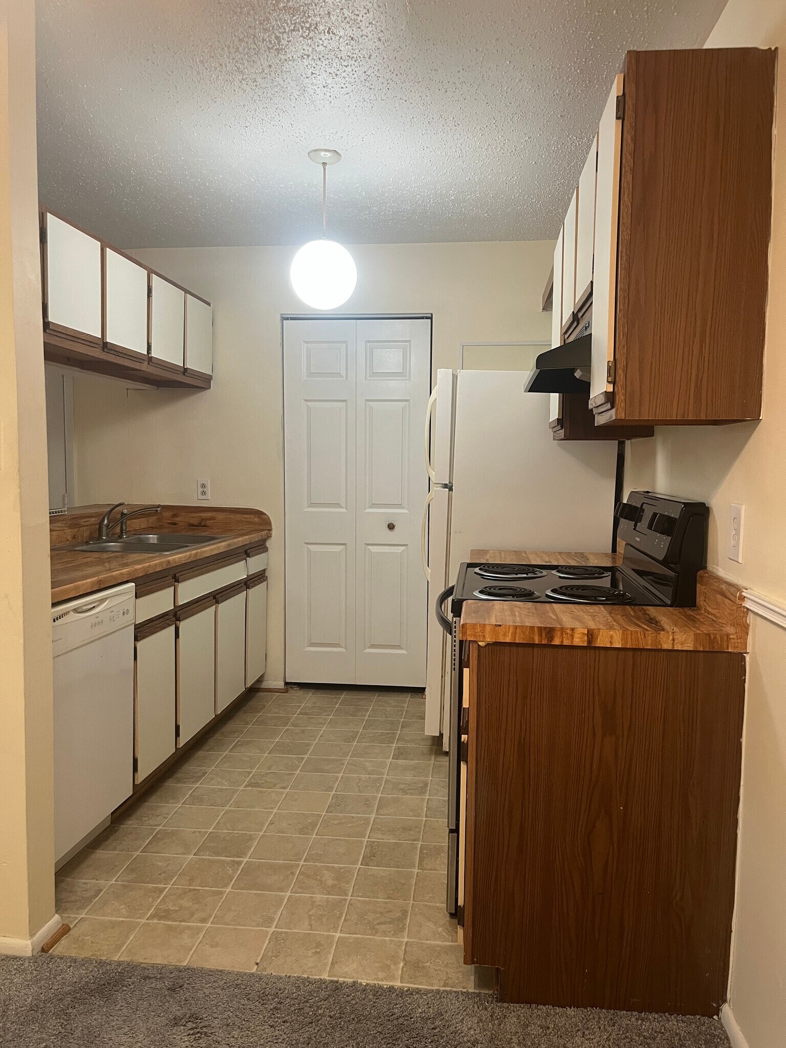 Building Photo - 308 Thalia Station Ct
