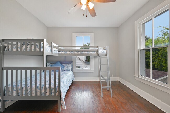 Building Photo - 3427 Avenue L