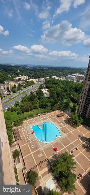 Building Photo - 3701 S George Mason Dr