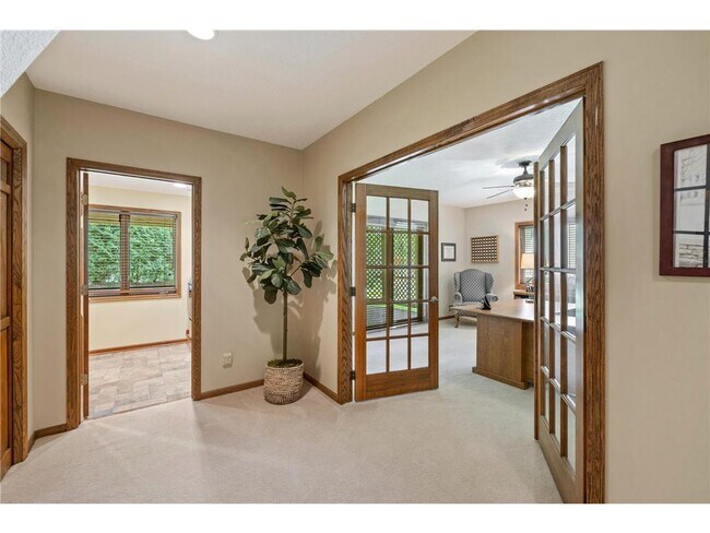 Building Photo - 9378 Olympia Dr