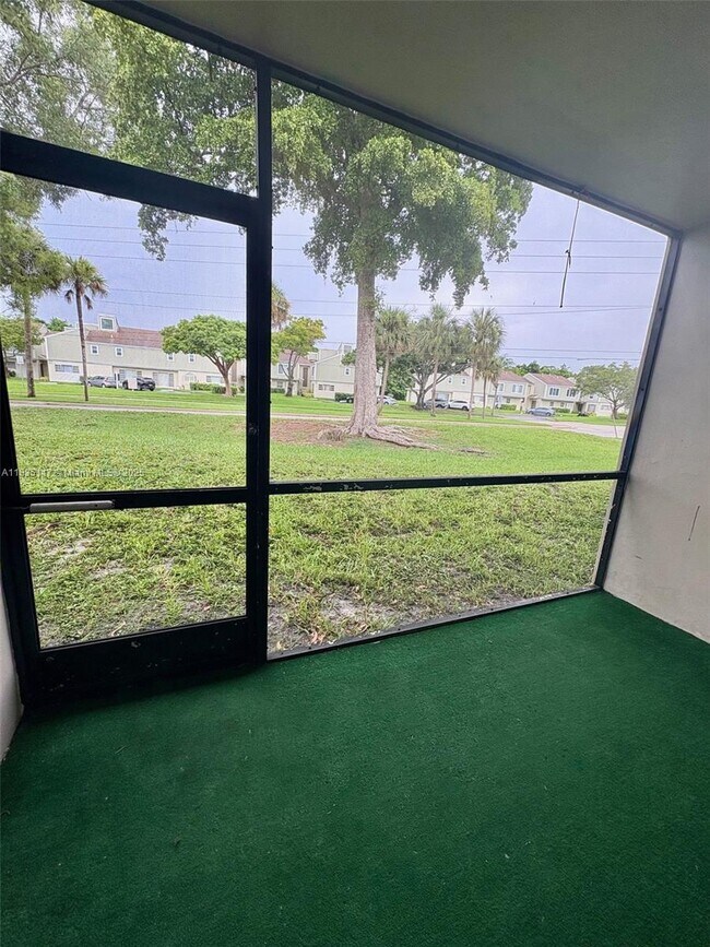 Building Photo - 8060 N Colony Cir
