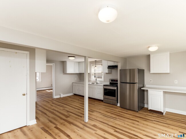 Building Photo - 97 Brussels Ave