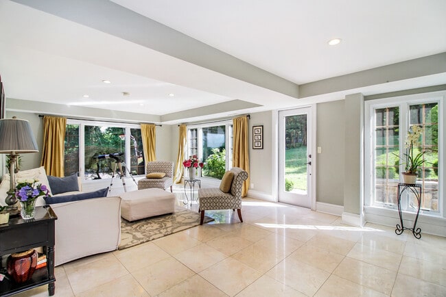 Family Room - 25 Tamarack Way