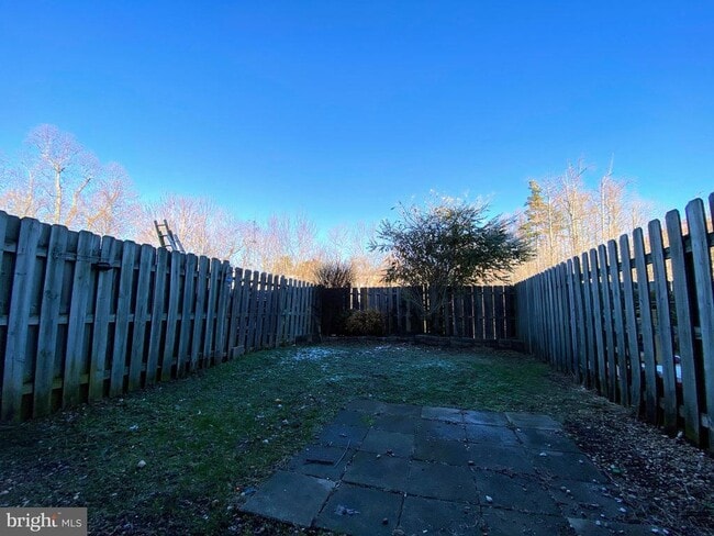 Building Photo - 9609 Coventry Creek Dr