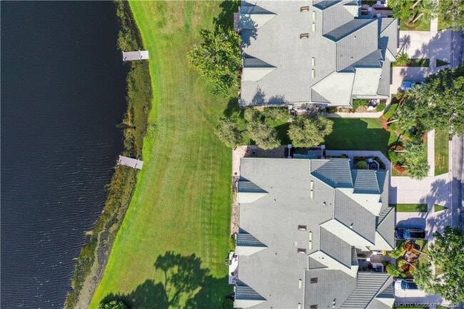 Building Photo - 1687 SW Harbour Isles Cir