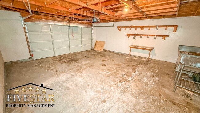 Building Photo - 7005 Quailwood Dr