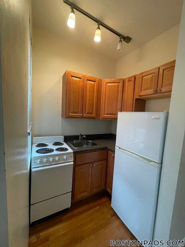 Building Photo - 67 S Huntington Ave