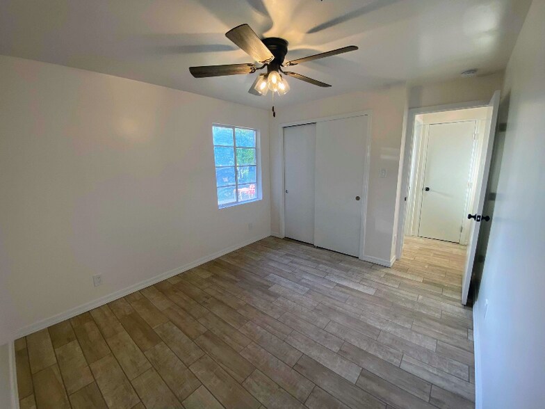 Building Photo - 242 S Olive