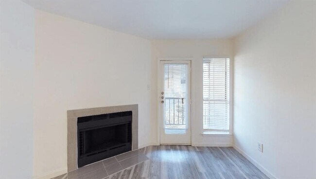 Building Photo - 4717 Columbia Ave