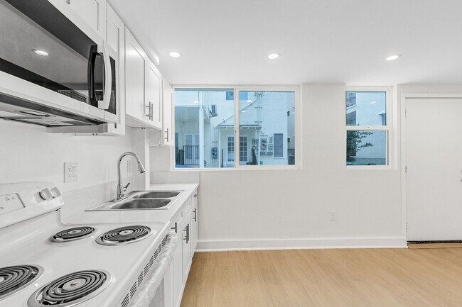 Building Photo - 1144 S Wooster St