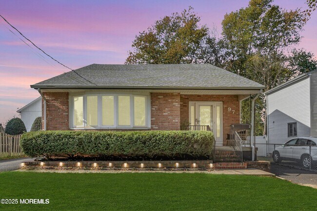 Primary Photo - 97 Monmouth Ave