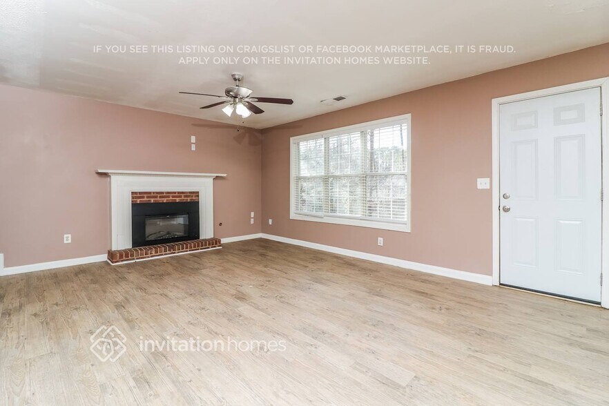 Building Photo - 4028 St George Walk SW