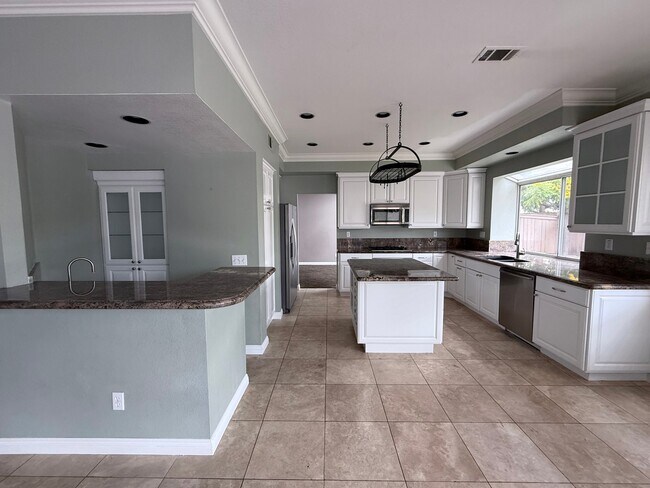 Building Photo - 1579 Dawson Dr