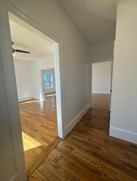Foyer/ Living Room - 43 Olo St