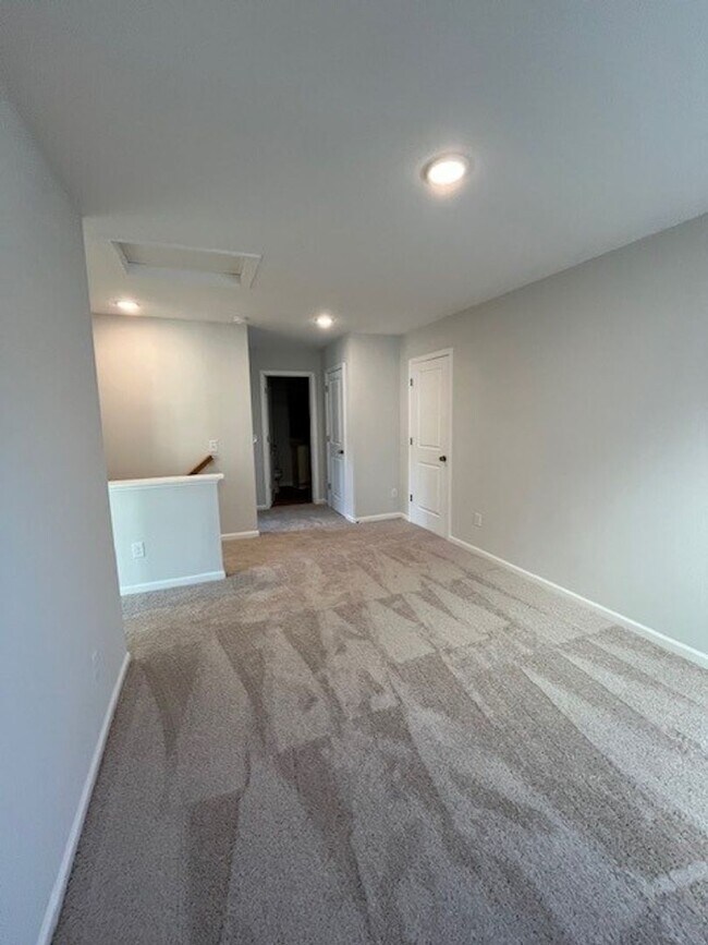 Building Photo - 5086 Northstar Dr