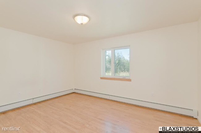 Building Photo - 1203 Paige Ave