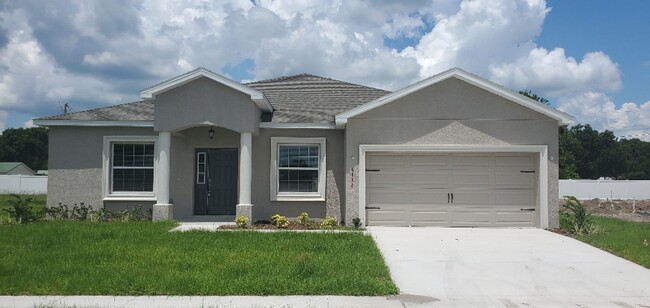 Primary Photo - 4-Bedroom, 3-Bathroom in Lakeland