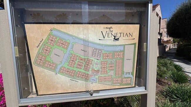Building Photo - 1 Bedroom in Venetian Gated Community