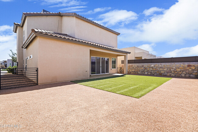 Building Photo - 12333 Desert Dove Ave