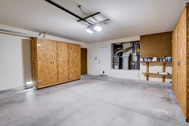 Building Photo - 4BEDROOM HOME ON THE GOLF COURSE 89130 * C...