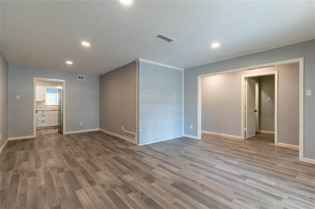 Building Photo - 7611 Dentcrest Dr