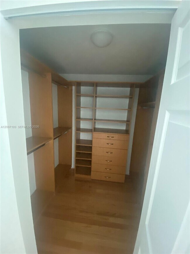 Building Photo - 2101 Brickell Ave