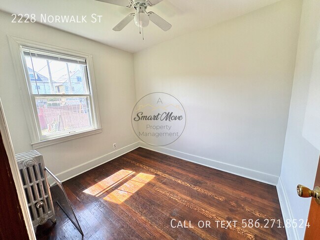 Building Photo - 2228 Norwalk St