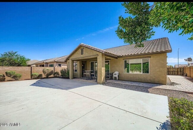 Building Photo - 10824 E Quintana Ave