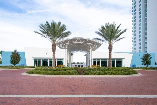 Building Photo - 231 Riverside Dr