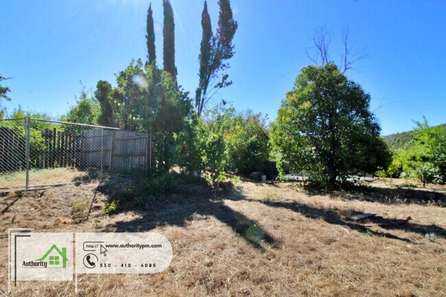 Building Photo - 9657 Swasey Dr