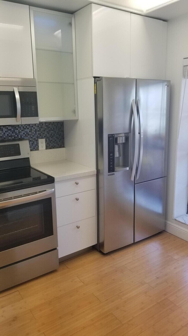 Building Photo - 2289 SW 15th St