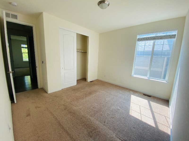 Building Photo - 16058 Azalea Ave