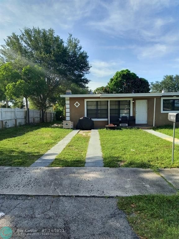 Primary Photo - 925 NW 14th St