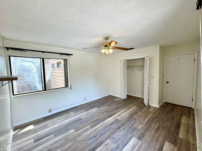 Building Photo - 300 Cherry St