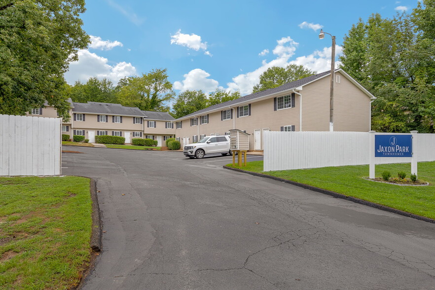 Building Photo - Jaxon Park Townhomes