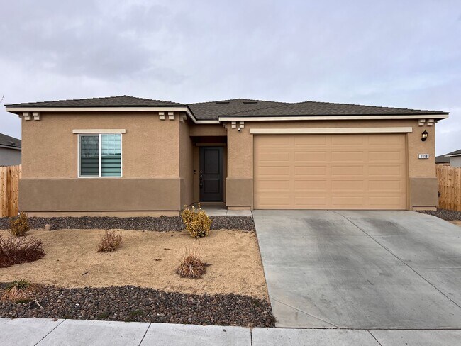Building Photo - Beautiful newer, 4 Bedroom 2 Bath Home in Fernley