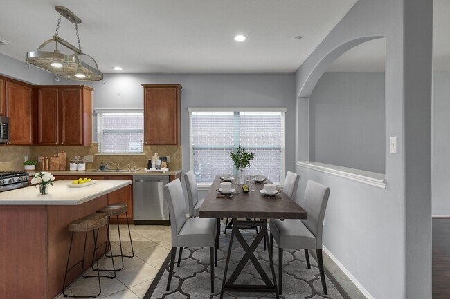 Building Photo - 30327 Deleon Fields Dr