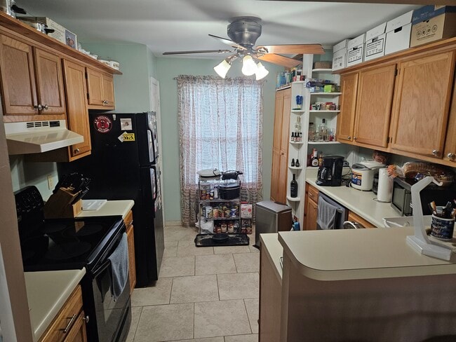 Building Photo - 584 Cromwell Ct